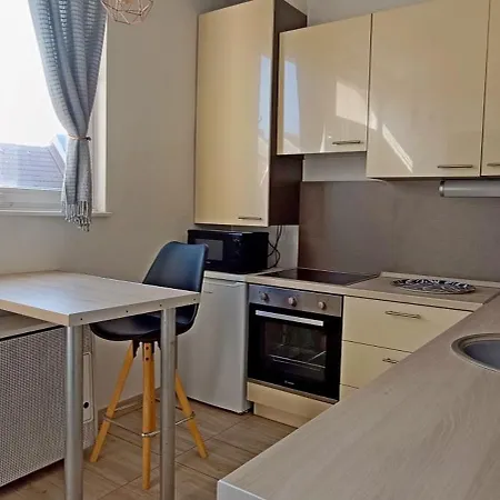 Apartment Nemestakacs - Resty *